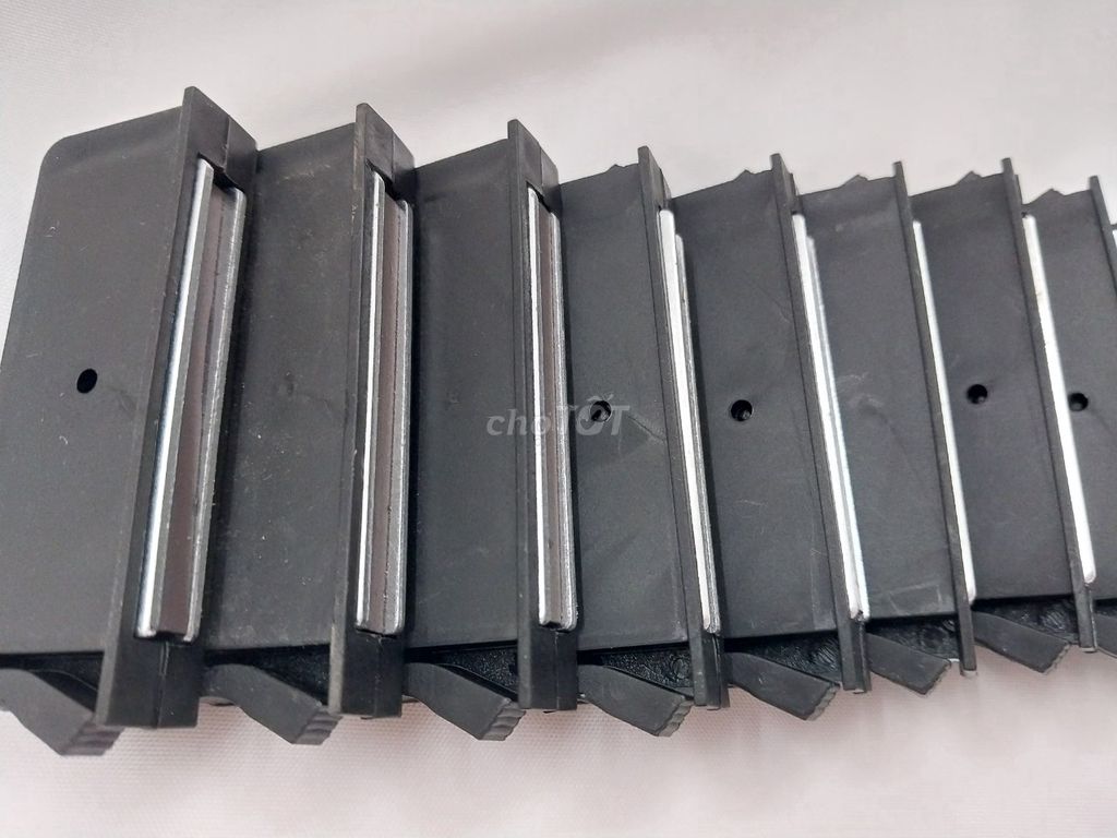 Chốt hít cửa tủ - China - 59x21x10.5mm