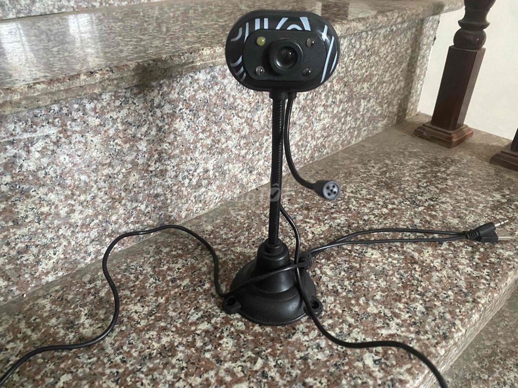 Webcam và mic để bàn máy tính chính hãng. Mua bán Phụ kiện (Màn hình, Chuột...) tại Huyện Thanh Trì Hà Nội được đăng bởi Nguyễn Dũng hình 1