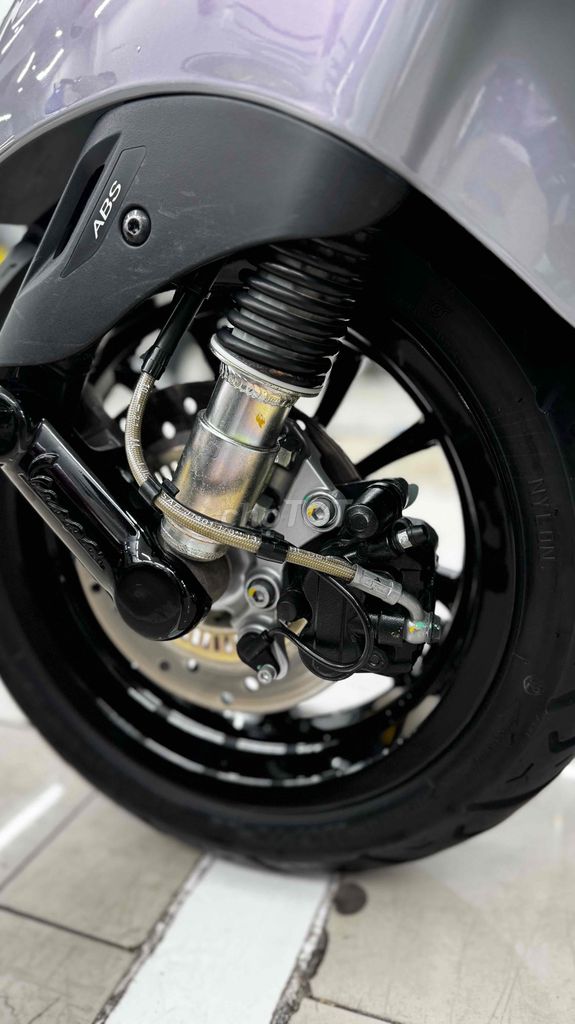 Vespa 2022 Xám so mămg Ánh hồng  chính chủ. Mua bán Xe máy tại Quận Phú Nhuận Tp Hồ Chí Minh được đăng bởi VESPA  PIAGGIO BẢO HƯNG Vespa cũ trả góp  hình 4