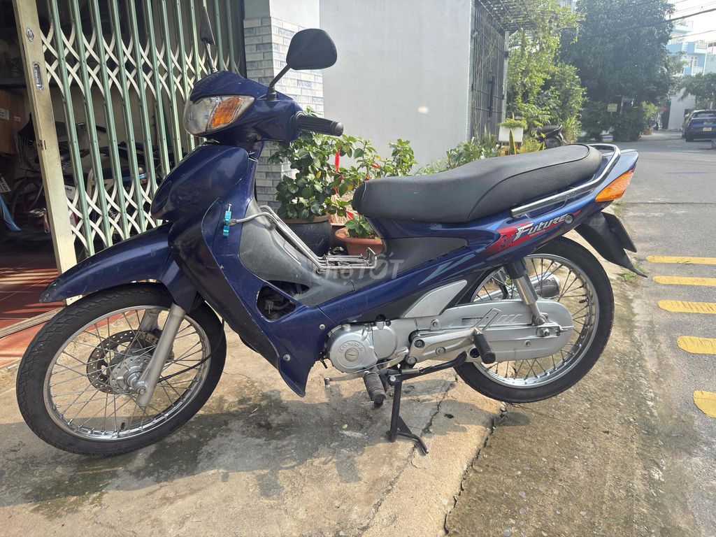 Honda Future 1 2001 синий, крутые хошиминские номера