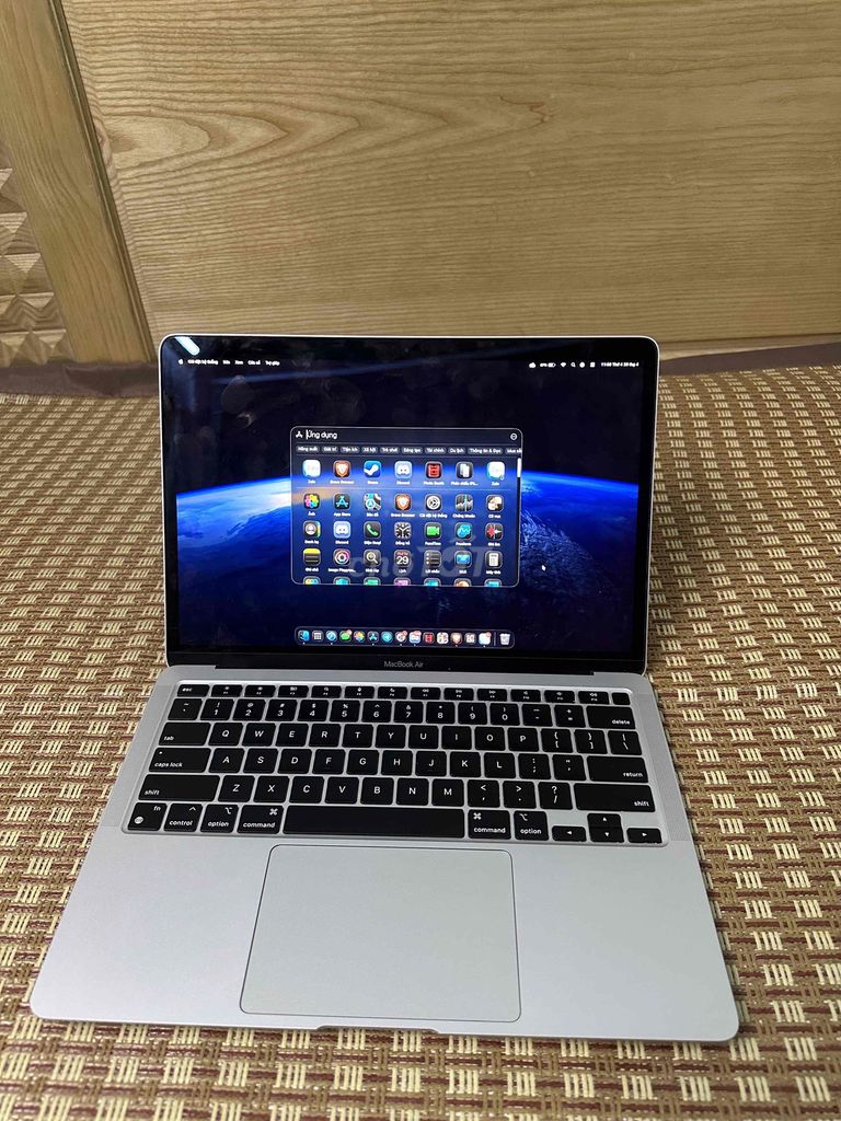 Apple Macbook Air M1 8GB/256GB. Mua bán Laptop tại Thành phố Huế Thừa Thiên Huế được đăng bởi Trần Thị Mỹ Liên hình 1
