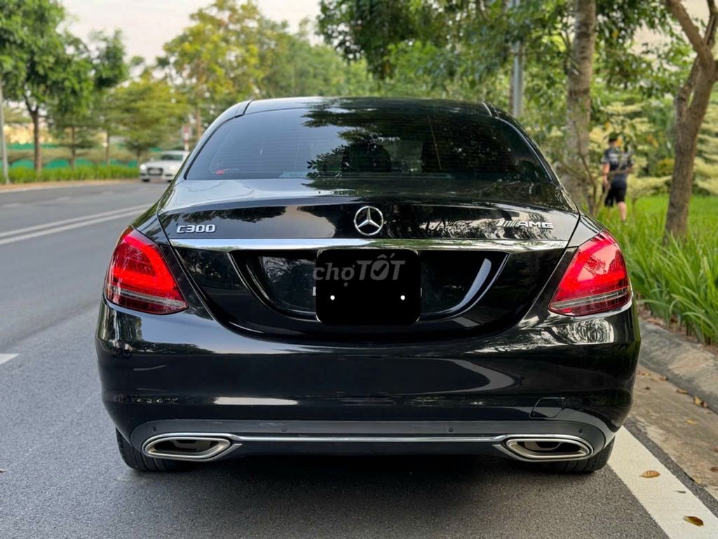 Mercedes Benz 2020 C180 - 50000 km. Mua bán Ô tô tại Quận Thanh Xuân Hà Nội được đăng bởi Nguyễn Tuấn Hoàng hình 8