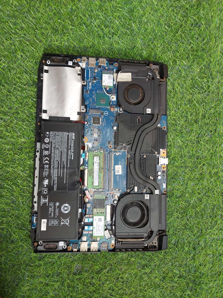 Xác Nitro 5 Core i5-10300H 8GB/512GB không lên. Mua bán Laptop tại Quận Cái Răng Cần Thơ được đăng bởi Minh Thanh hình 1
