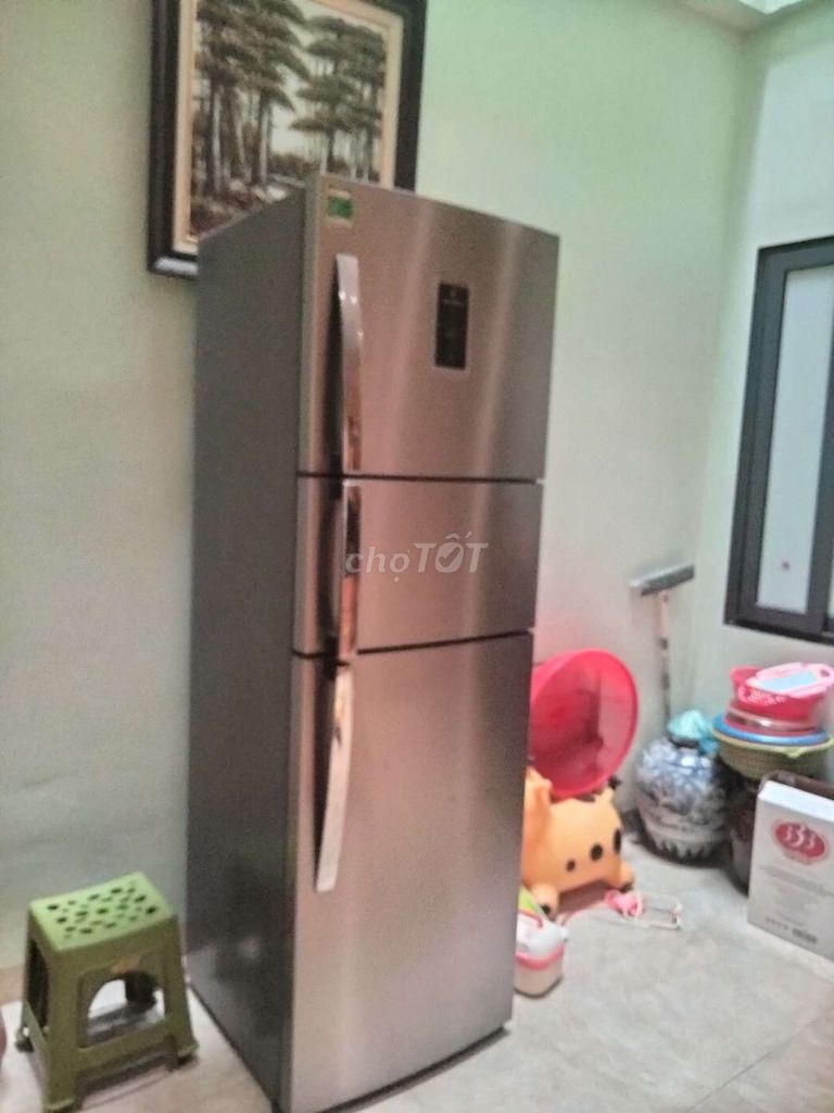 tủ lạnh Electrolux mới 90%