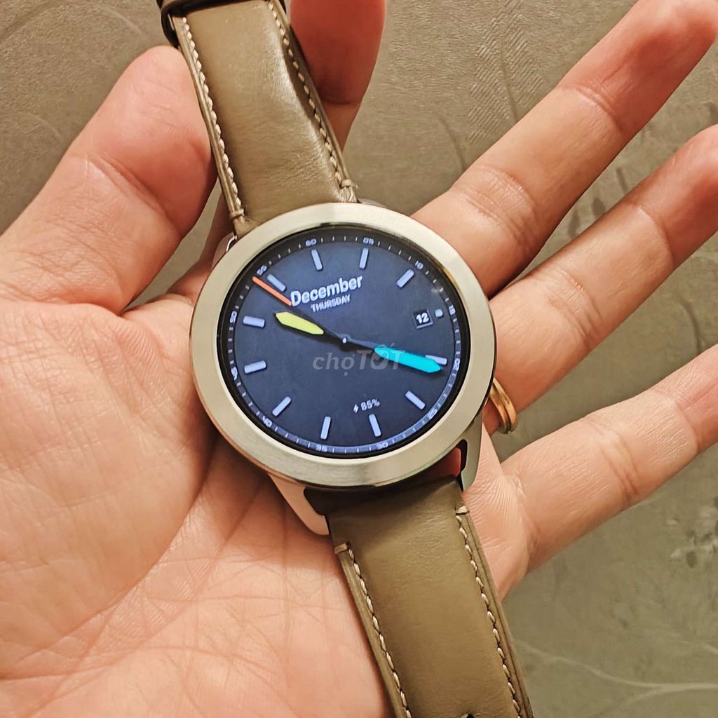 Xiaomi Watch S3 đẹp, màu bạc dễ lên đồ, bh 9 tháng