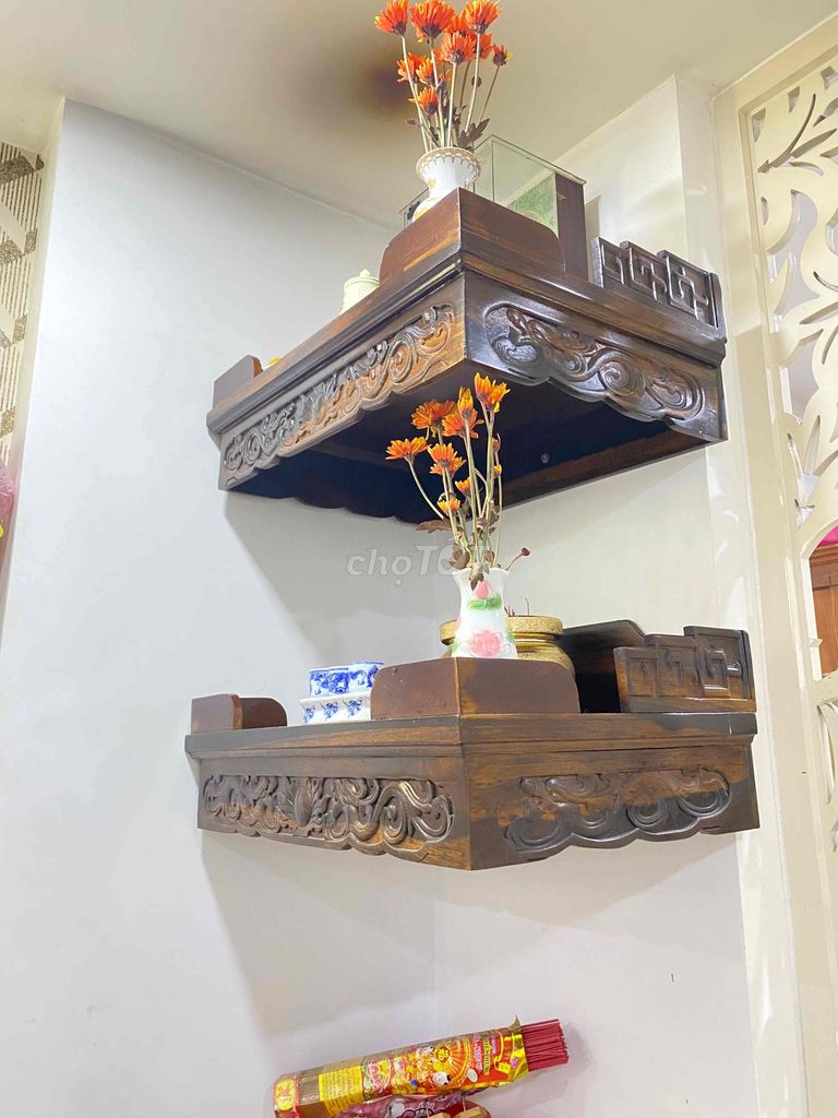 Thanh lý Tủ thờ treo tường Gỗ Nâu. Mua bán Tủ, kệ gia đình tại Thành phố Nha Trang Khánh Hòa được đăng bởi Tô Lam Phương hình 1