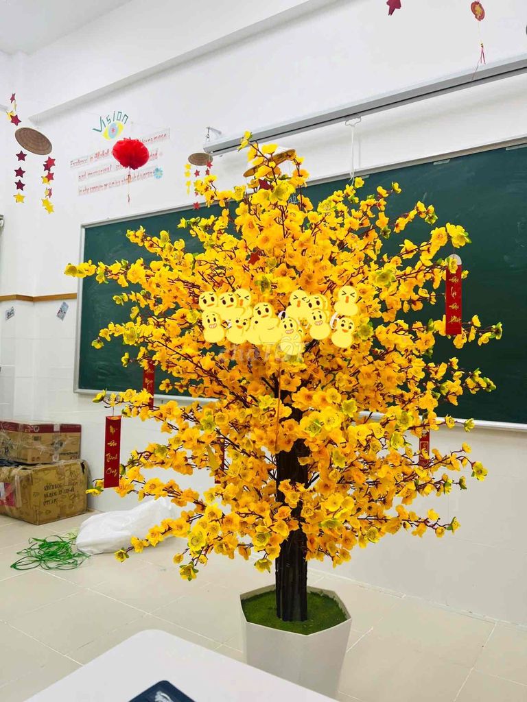 Chậu hoa giả trang trí Tết màu Vàng. Mua bán Cây cảnh, đồ trang trí tại Quận 4 Tp Hồ Chí Minh được đăng bởi Hằng Nông hình 1