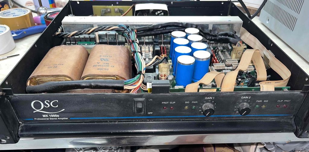 Cục đẩy QSC MX 1000a Đen. Mua bán Tivi, Âm thanh tại Thành phố Tây Ninh Tây Ninh được đăng bởi Thành hình 1