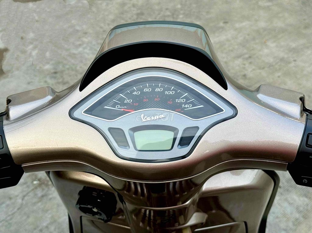 Piaggio Vespa Sprint 125 2015 Nâu 20000 km. Mua bán Xe máy tại Quận Bình Tân Tp Hồ Chí Minh được đăng bởi Hoàng Tuấn hình 11