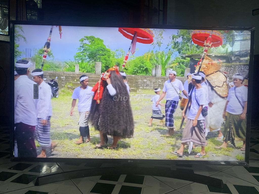 Tivi LG 43 inch 4K Mới 100%. Mua bán Tivi, Âm thanh tại Quận Liên Chiểu Đà Nẵng được đăng bởi Ngo Phuc hình 1