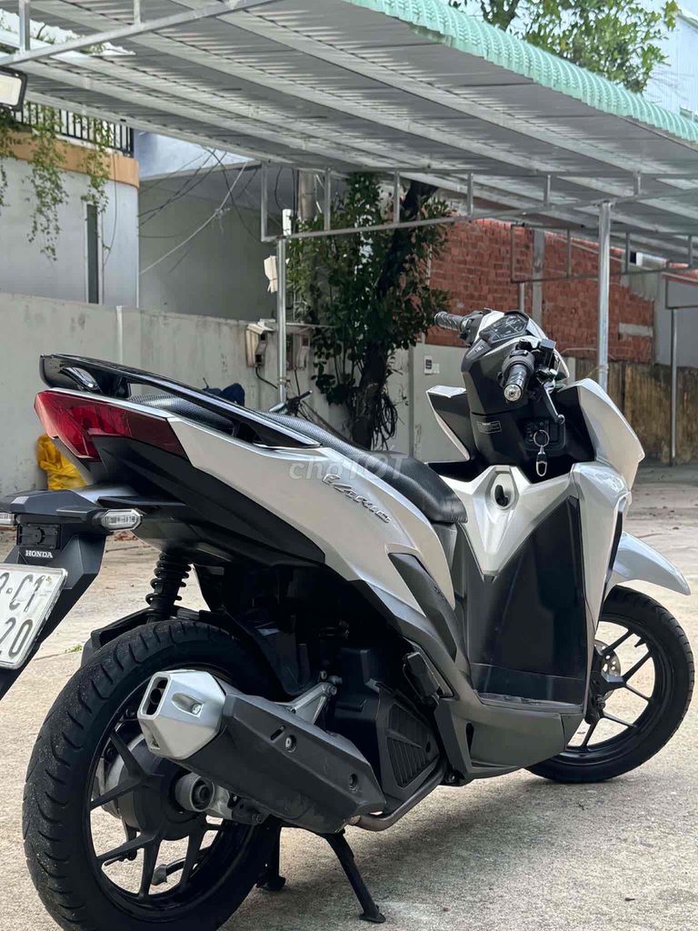 Honda Vario 125 2019 серебристый в отличном состоянии