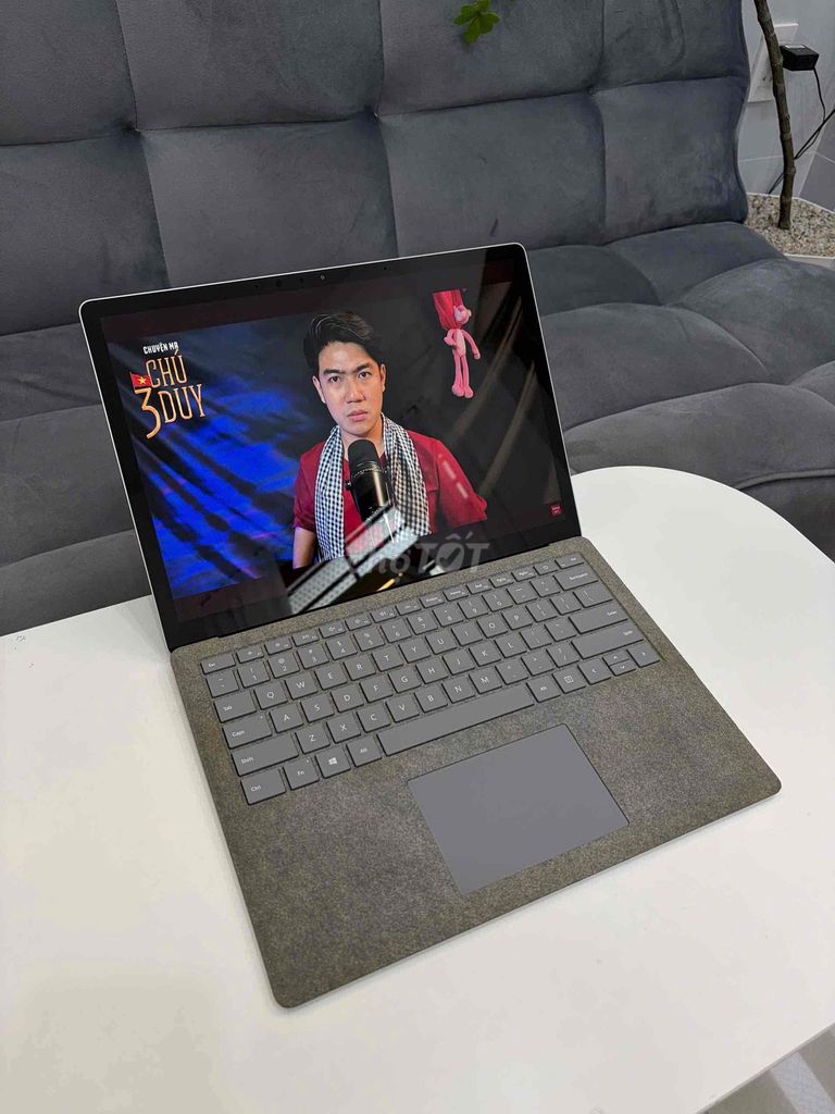 Microsoft Surface Laptop 2 i5 màn 2k. Mua bán Laptop tại Quận Tân Bình Tp Hồ Chí Minh được đăng bởi vy hình 1
