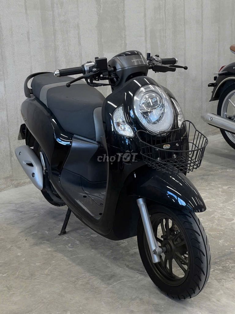 HONDA - SCOOPY SIÊU PHẨM - MÀU NÂU ĐEN- ĐỜI 2022 🔥. Mua bán Xe máy tại Thành phố Thủ Đức Tp Hồ Chí Minh được đăng bởi iMotorbike Viet Nam hình 1
