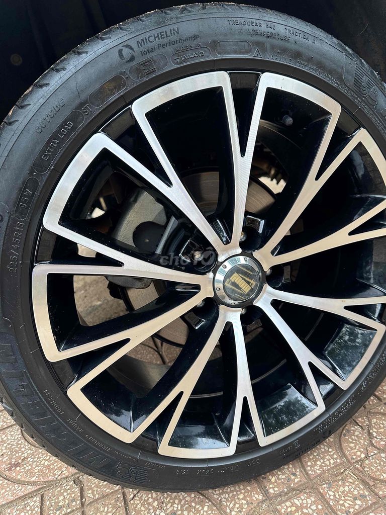 cần bán bộ mâm + lốp mechelin 245/45/27 giá 7tr