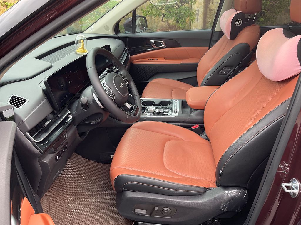 Kia Carnival Signature 2025 7S Đỏ mận. Mua bán Ô tô tại Huyện Hóc Môn Tp Hồ Chí Minh được đăng bởi Xe Đẹp Minh Khôi hình 4