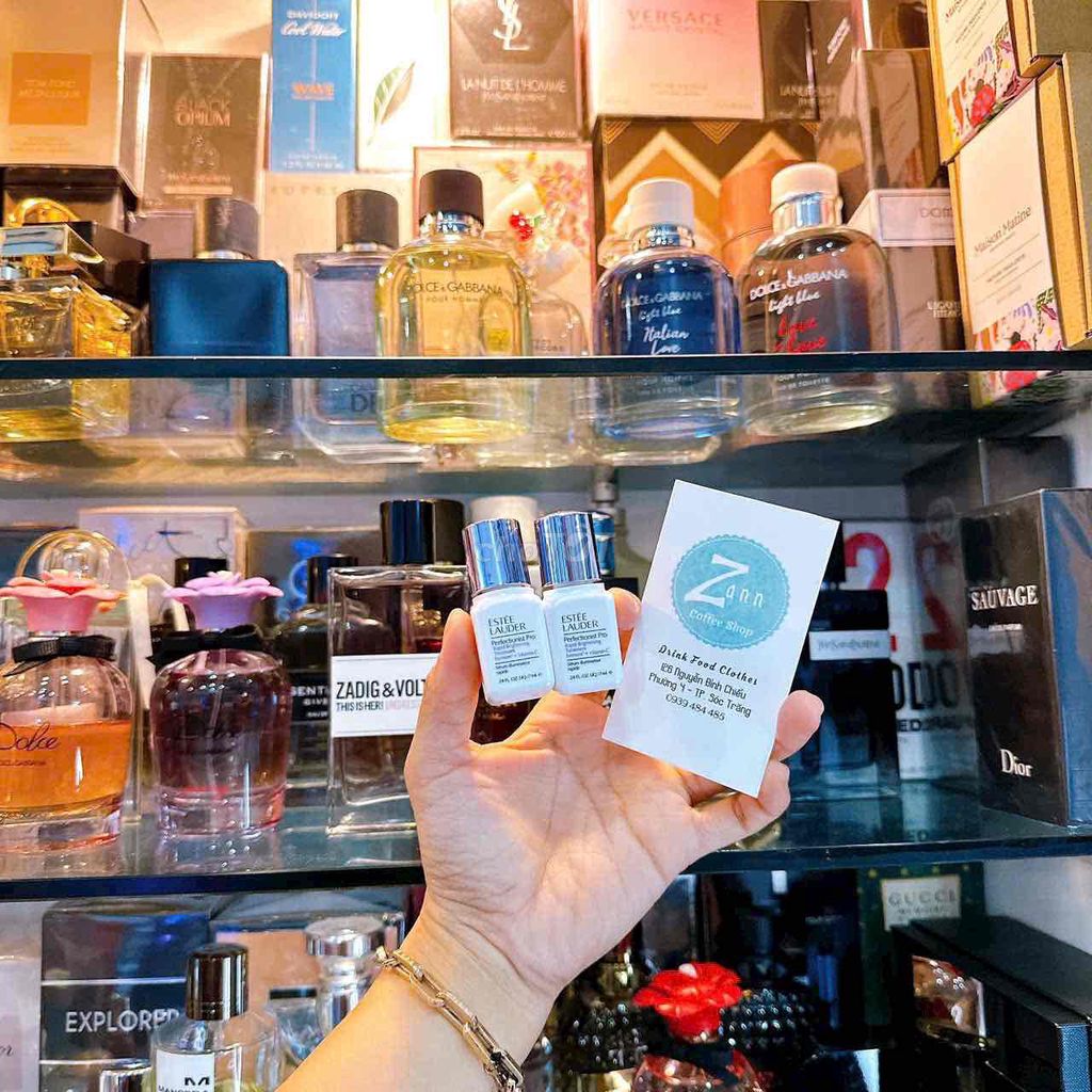 Tinh chất dưỡng da Estee Lauder. Mua bán Phụ kiện thời trang khác tại Thành phố Sóc Trăng Sóc Trăng được đăng bởi Zann Coffee Shop hình 1