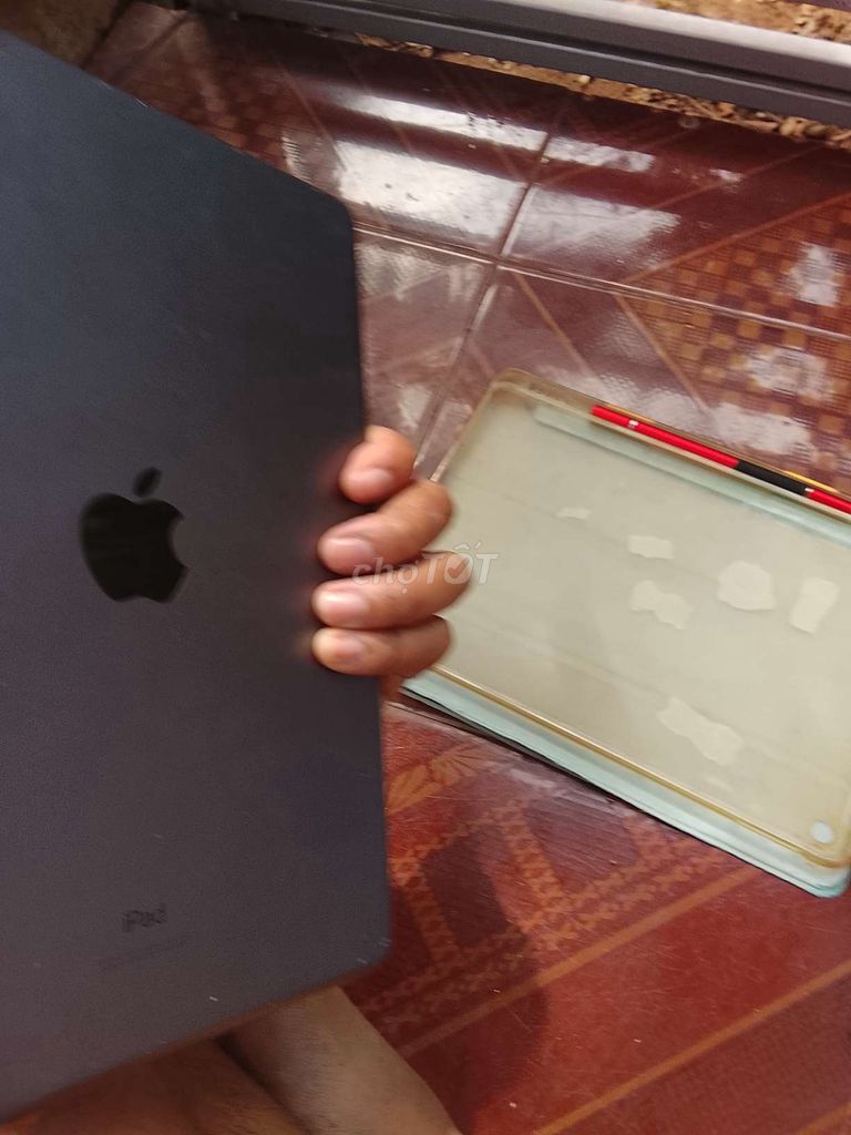 Ipad gen9 chuẩn chỉ, không lỗi lầm. Mua bán Máy tính bảng tại Thị xã Phú Mỹ Bà Rịa - Vũng Tàu được đăng bởi Eric hình 1