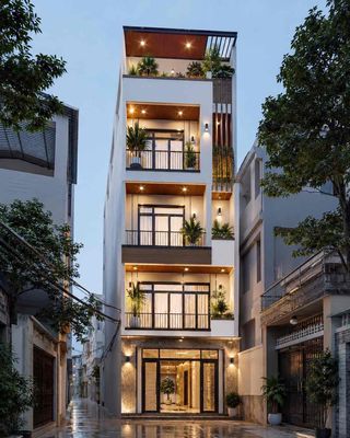Chính Chủ Bán Nhà Mặt Ngõ Nguyễn Ngọc Vũ 31m2 Xây 5 Tầng . Giá 8,21Tỷ