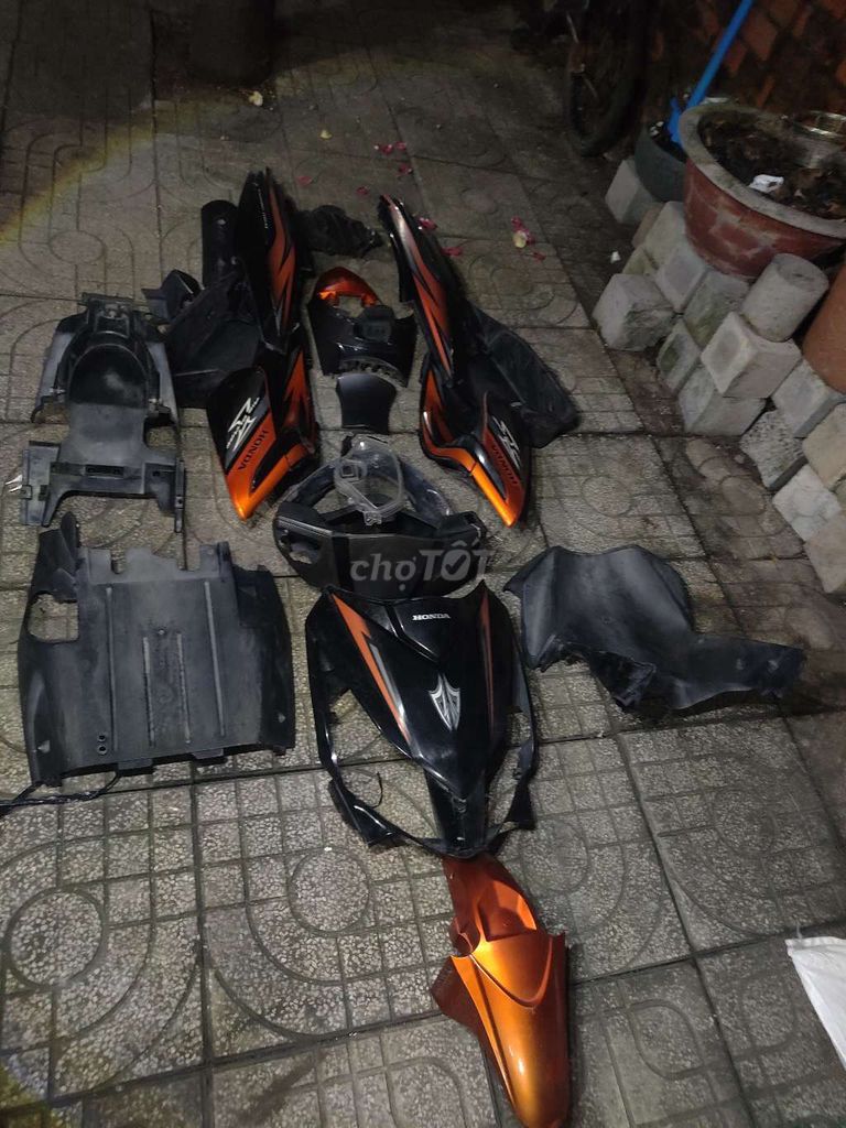 Combo full dàn áo AB thái 2010 còn mới 70% 1tr3. Mua bán Phụ tùng xe tại Thành phố Thuận An Bình Dương được đăng bởi Nhãn Tuyềnn hình 6