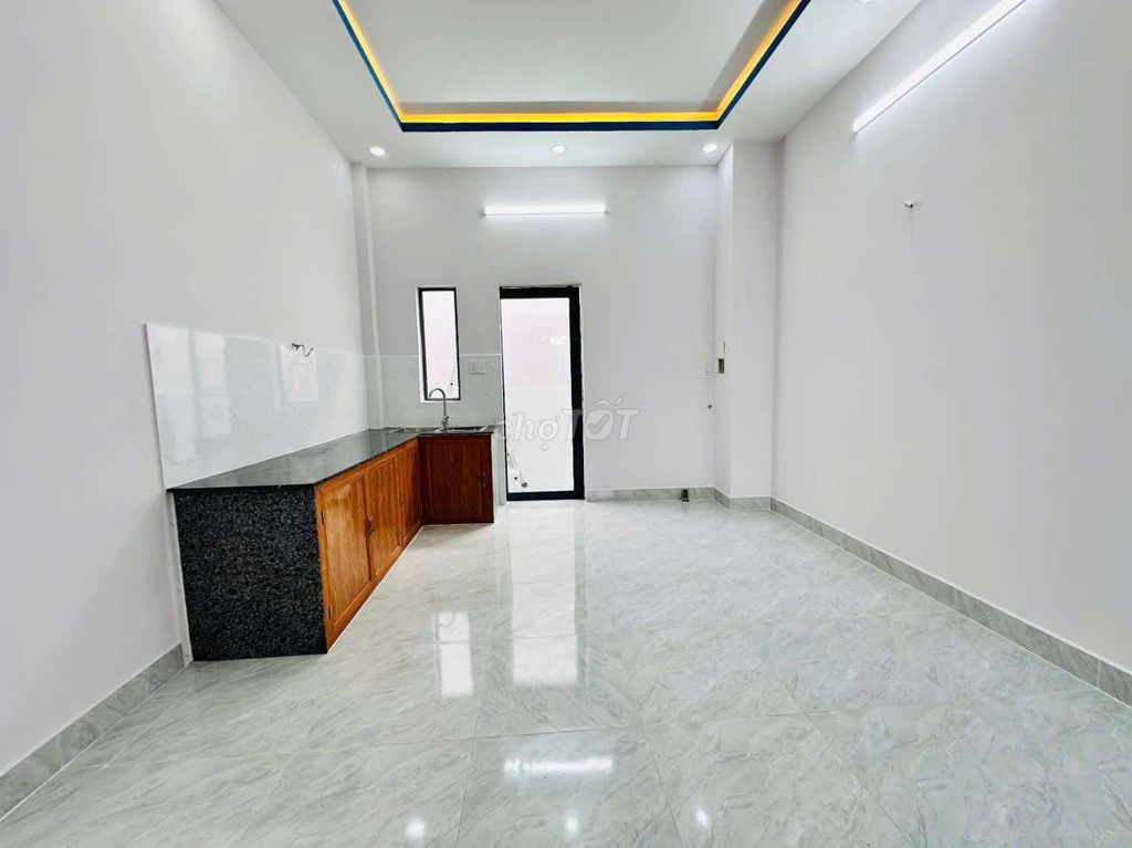 Nhà mới xây, 2 lầu,4pn, giá 4,5 tỷ. Mua bán nhà ở tại Quận 12 Tp Hồ Chí Minh được đăng bởi Thảo hình 3