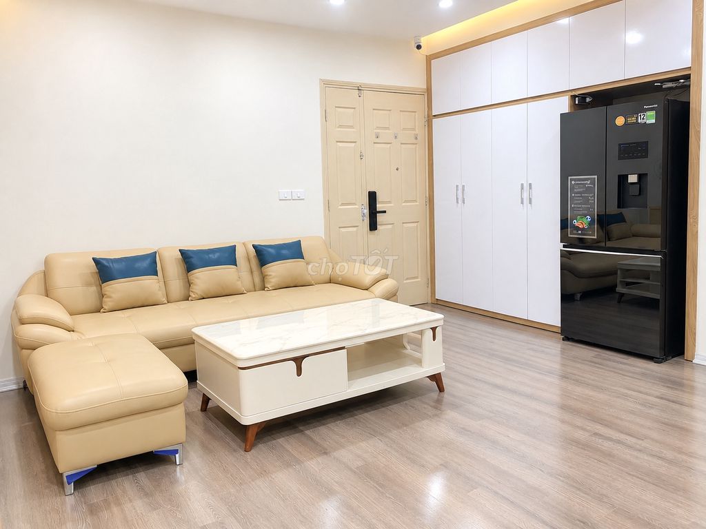 3-комн. квартира, 100 м², Нгуен Ко Тхать, парковка, ремонт, мебель