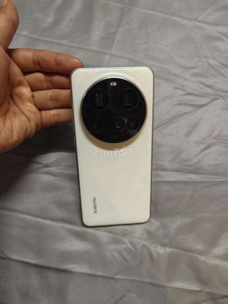 Xiaomi 15 Ultra 12GB/256GB Trắng. Mua bán Điện thoại tại Huyện Đông Anh Hà Nội được đăng bởi Trade hình 1