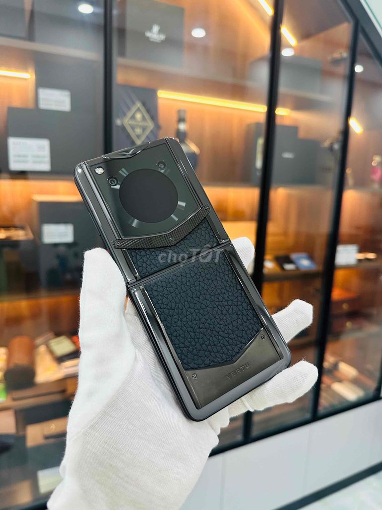 Vertu ironfip Jane Black Full Box New 99%