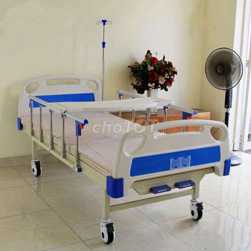 Giường y tế khung sắt gần như mới. Mua bán Giường, chăn ga gối nệm tại Quận Hoàng Mai Hà Nội được đăng bởi Nam Trần hình 1
