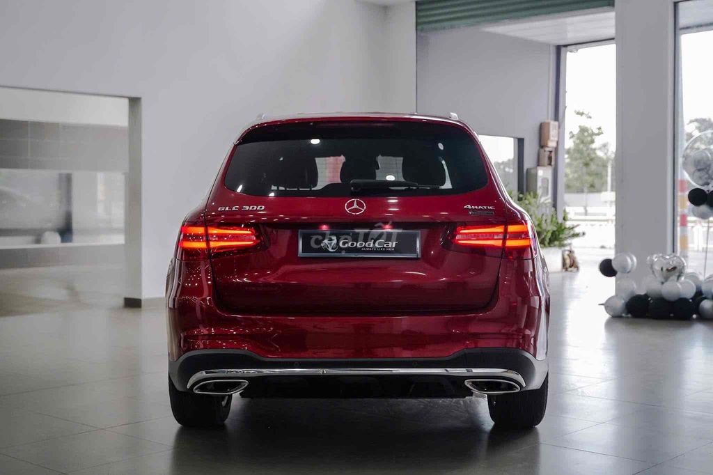 🔺𝐌𝐄𝐑𝐂𝐄𝐃𝐄𝐒-𝐁𝐄𝐍𝐙 GLC300 4MATIC MODEL 2020. Mua bán Ô tô tại Quận 7 Tp Hồ Chí Minh được đăng bởi GoodCar hình 4