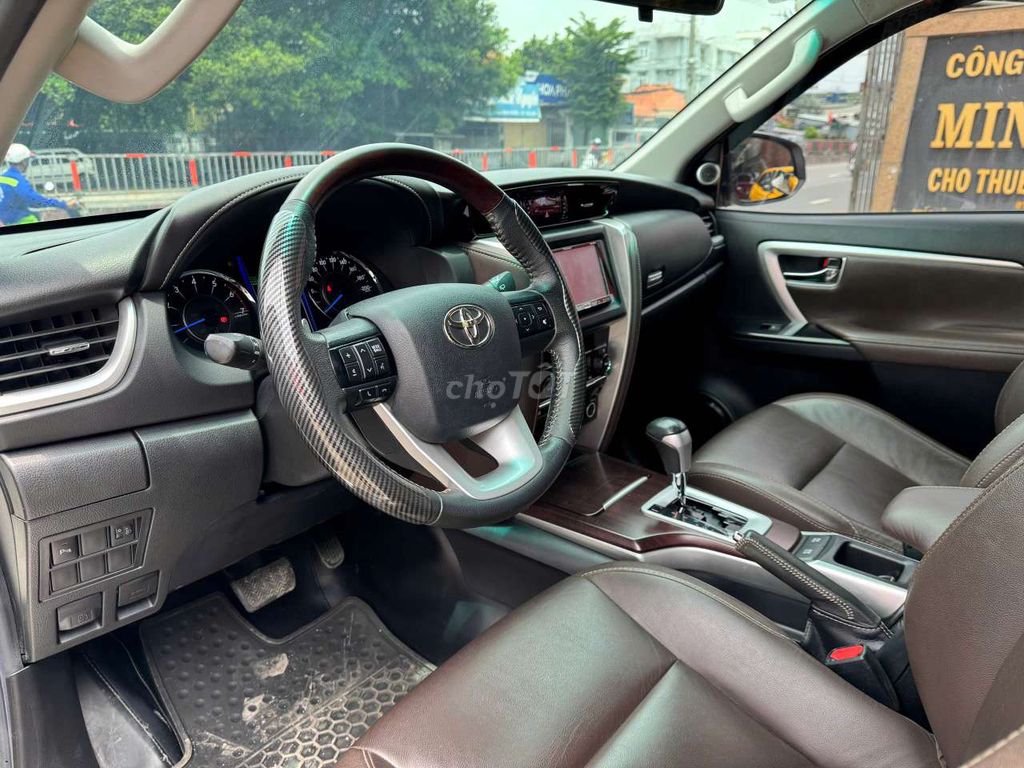 Toyota Fortuner 2017 2.7V 4x2, màu trắng,43.000 km. Mua bán Ô tô tại Quận Bình Tân Tp Hồ Chí Minh được đăng bởi Son Do hình 12