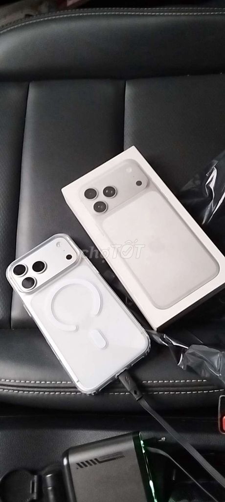 iPhone 17 Pro Max 256GB Trắng Đã sử dụng. Mua bán Điện thoại tại Quận Hoàng Mai Hà Nội được đăng bởi Khánh Duy hình 1