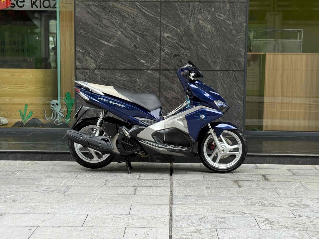 Honda Air blade 125 2017 đèn led 29B1-650.50. Mua bán Xe máy tại Quận Ba Đình Hà Nội được đăng bởi Xe Máy Nam Thi hình 12