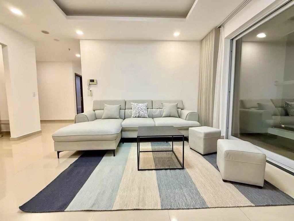 Extra-large 168 m² 3-bedroom apartment in Blooming Tower — photo 2