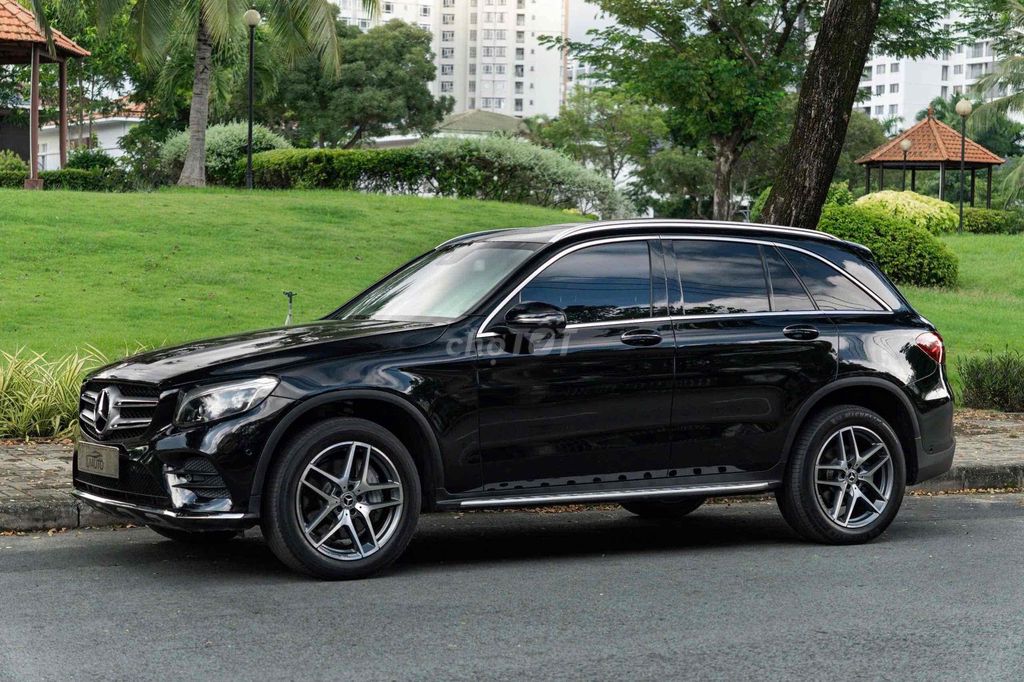 LONG ANH AUTO về Mercedes GLC300 4Matic model 2018. Mua bán Ô tô tại Quận 7 Tp Hồ Chí Minh được đăng bởi LongAnh AuTo  hình 16