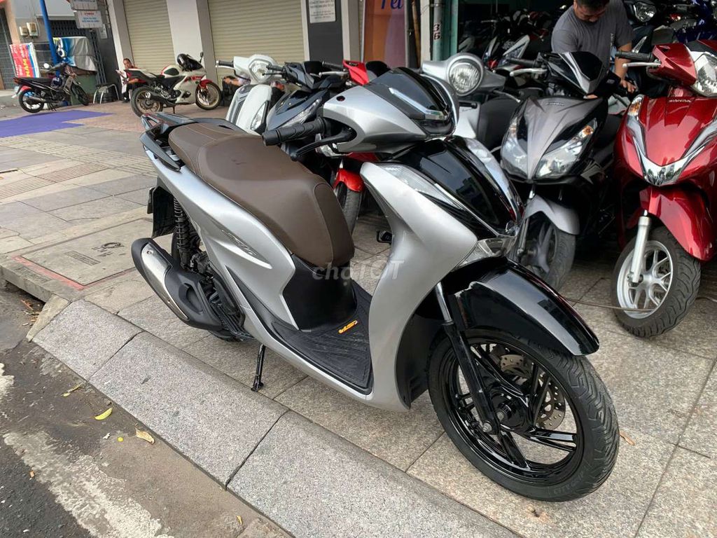 Honda SH 150 ABS 2021 Серебристый Б/У