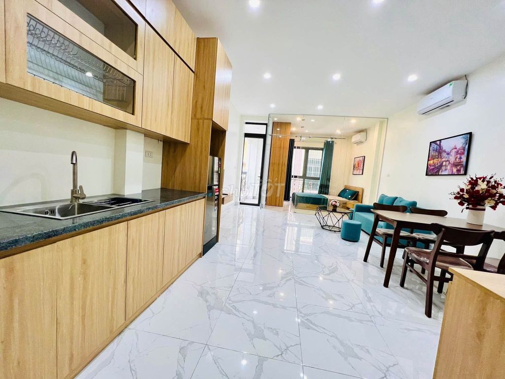 Phòng trọ 8tr Đống Đa, có nội thất, thang máy