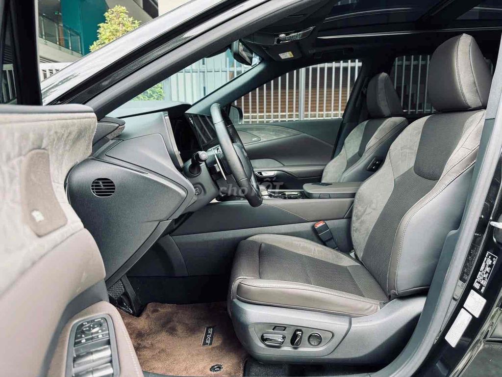 Lexus Rx350 Luxury 2023 siêu lướt 8.000Km ĐẸP. Mua bán Ô tô tại Quận 1 Tp Hồ Chí Minh được đăng bởi Lưu Thế Hoàng hình 10