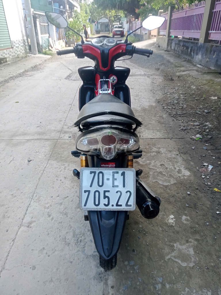 Xe hãng Yamaha zin nguyên thủy còn rất mới. Mua bán Xe máy tại Thành phố Thủ Đức Tp Hồ Chí Minh được đăng bởi  Hoàng vinh  hình 3