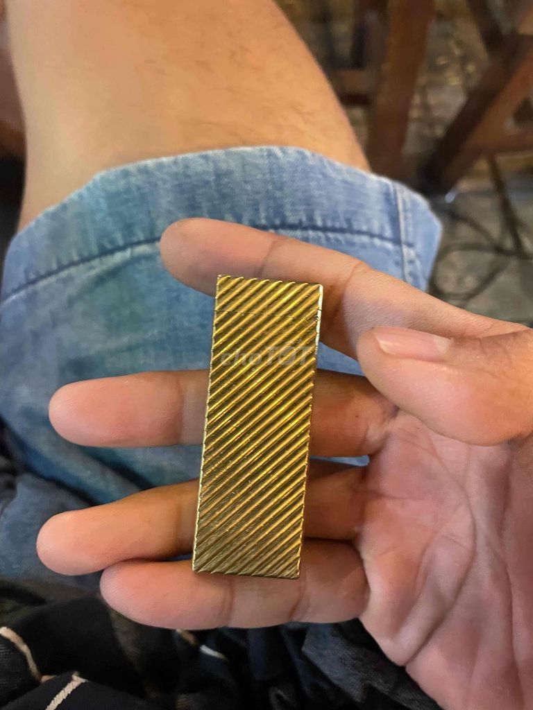 Bật lửa Dunhill Vàng Kim loại. Mua bán Đồ sưu tầm, đồ cổ tại Quận Bình Thạnh Tp Hồ Chí Minh được đăng bởi Trương Huỳnh hình 1