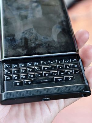 Blackberry Priv 3/32gb sưu tầm. Mua bán Điện thoại tại Thành phố Thủ Dầu Một Bình Dương được đăng bởi Bùi Ngọc Thi