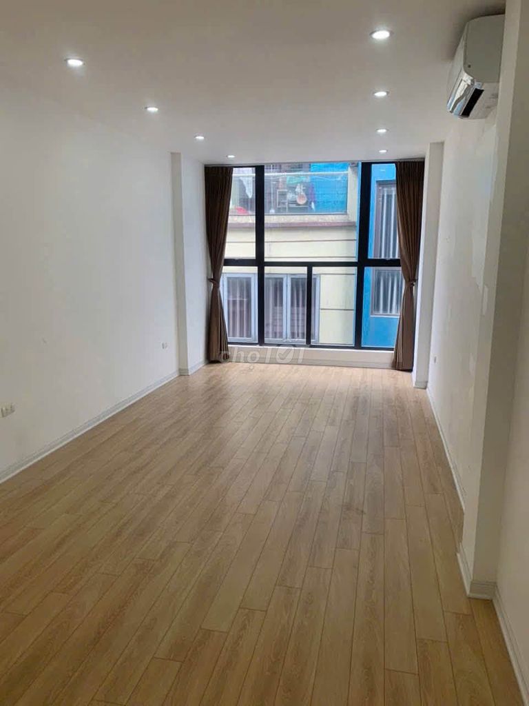 Дом в переулке Dao Tan, Бадинь, 36м² х 6 этажей с лифтом