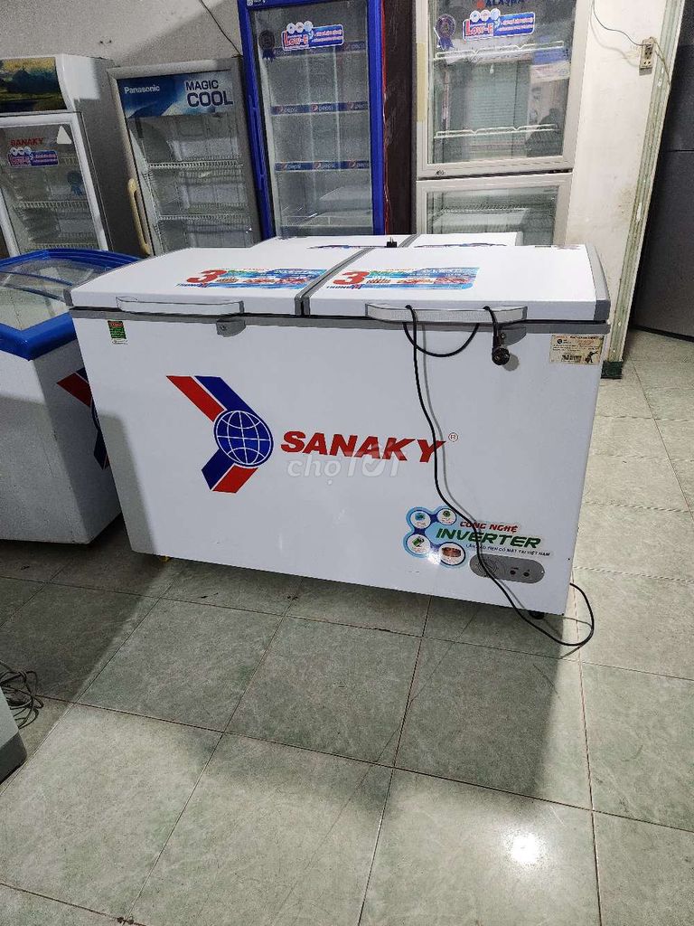 Bán tủ đông suốt Sanaky 550l rất đẹp