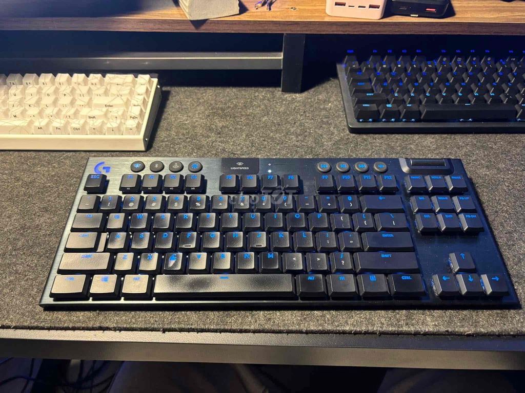Bàn phím cơ Logitech G913 TKL Đen. Mua bán Phụ kiện (Màn hình, Chuột...) tại Thành phố Thủ Đức Tp Hồ Chí Minh được đăng bởi Việt Đặng hình 1