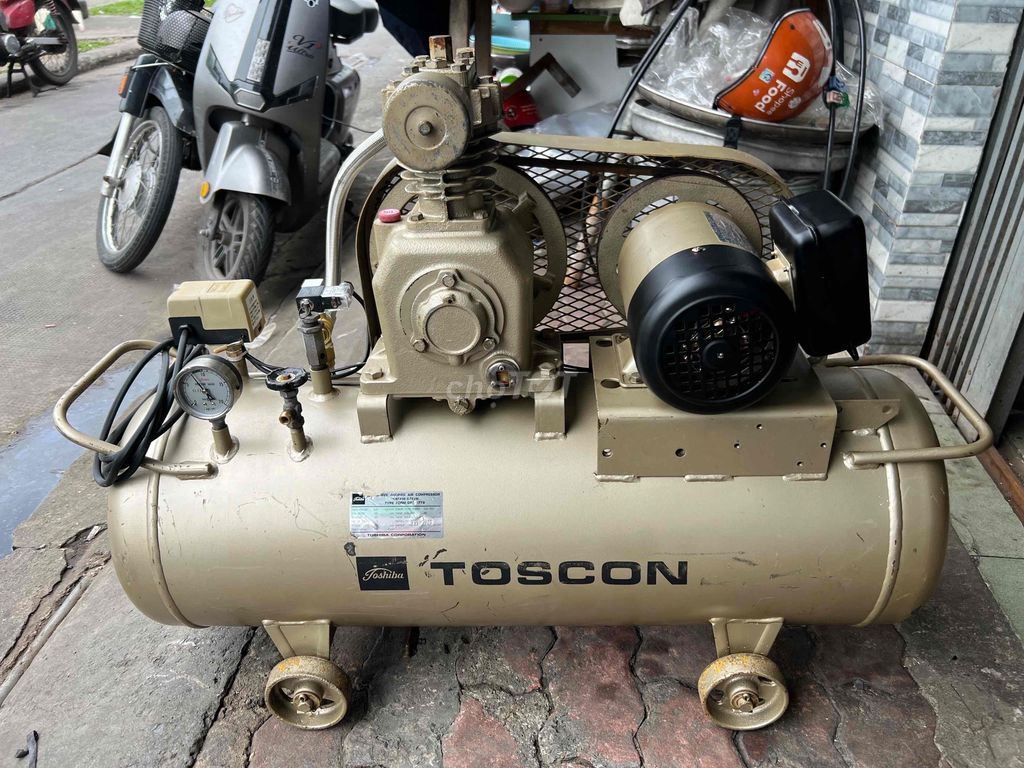 Máy nén khí Toshiba 65 lít 1hp. Mua bán Đồ chuyên dụng, Giống nuôi trồng tại Quận 8 Tp Hồ Chí Minh được đăng bởi Trần Hoàng Vũ hình 1