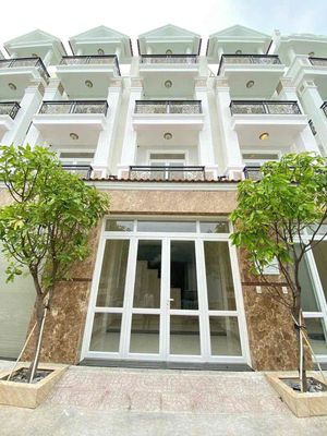 Аренда · 4 комн. · 60 м² · Thành phố Thủ Đức, ул. Đường Quốc lộ 13