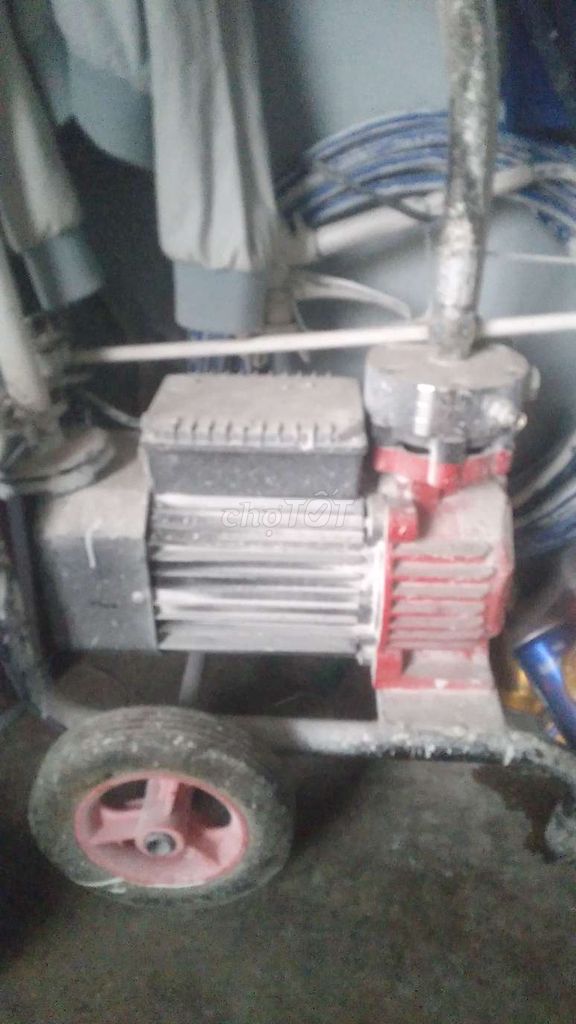 Máy phun sơn Đỏ xám. Mua bán Đồ chuyên dụng, Giống nuôi trồng tại Thành phố Pleiku Gia Lai được đăng bởi Lộc Đinh hình 1