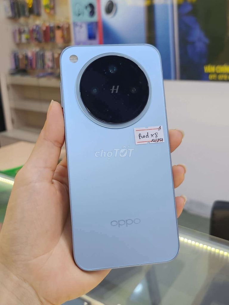 OPPO Find X8