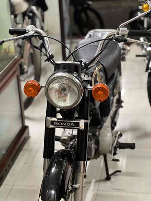 Honda CD50 màu Đen. Mua bán Xe máy tại Thành phố Buôn Ma Thuột Đắk Lắk được đăng bởi Đạt