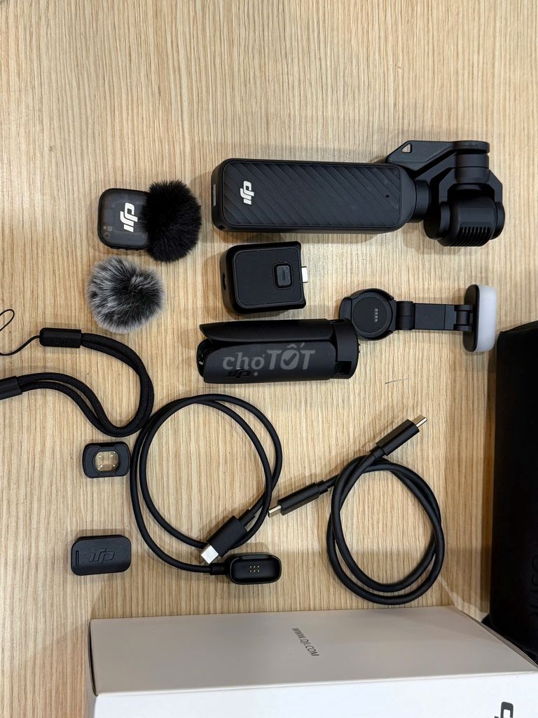 Máy quay DJI Osmo Pocket 4 Đen BH 21.4.2027. Mua bán Máy ảnh, Máy quay tại Quận Đống Đa Hà Nội được đăng bởi Bảo Táo Store hình 1