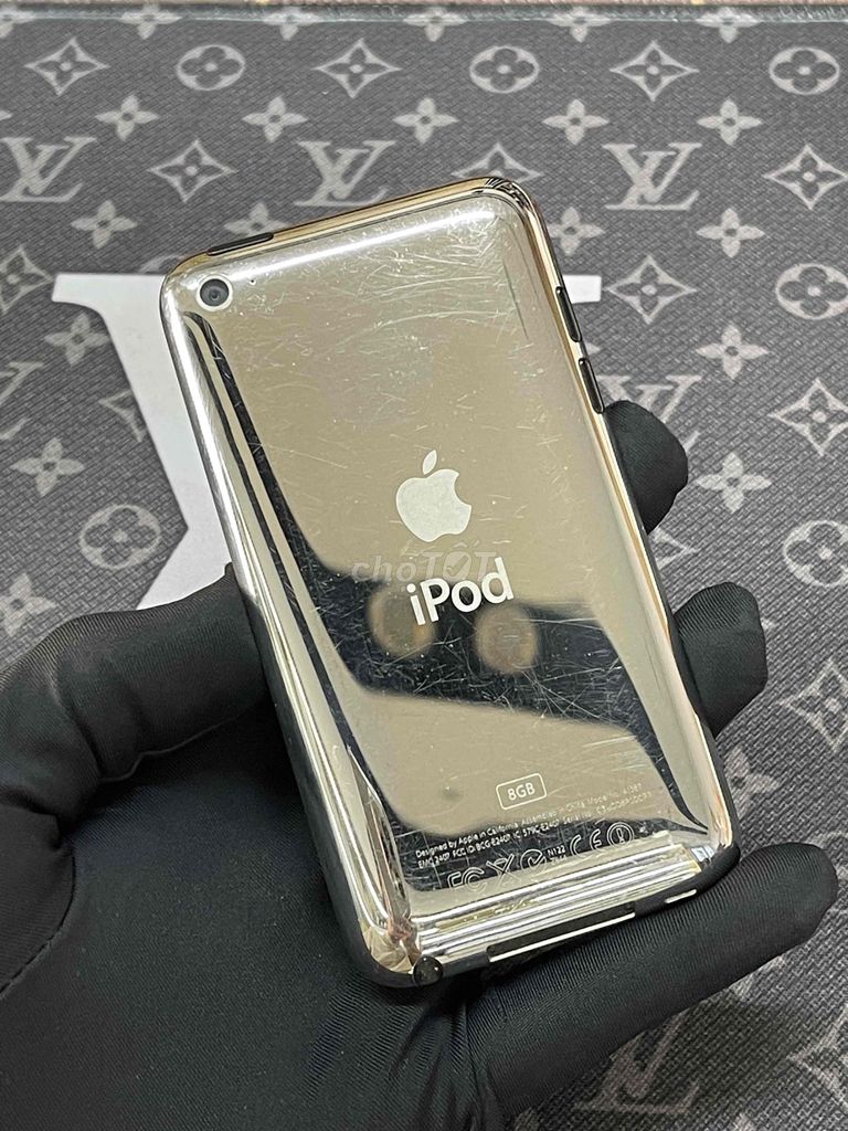 Apple iPod Touch 4th 8GB Bạc. MÁY HOẠT ĐỘNG TỐT. Mua bán Điện thoại tại Thành phố Biên Hòa Đồng Nai được đăng bởi DT MOBILE BIÊN HOÀ hình 1